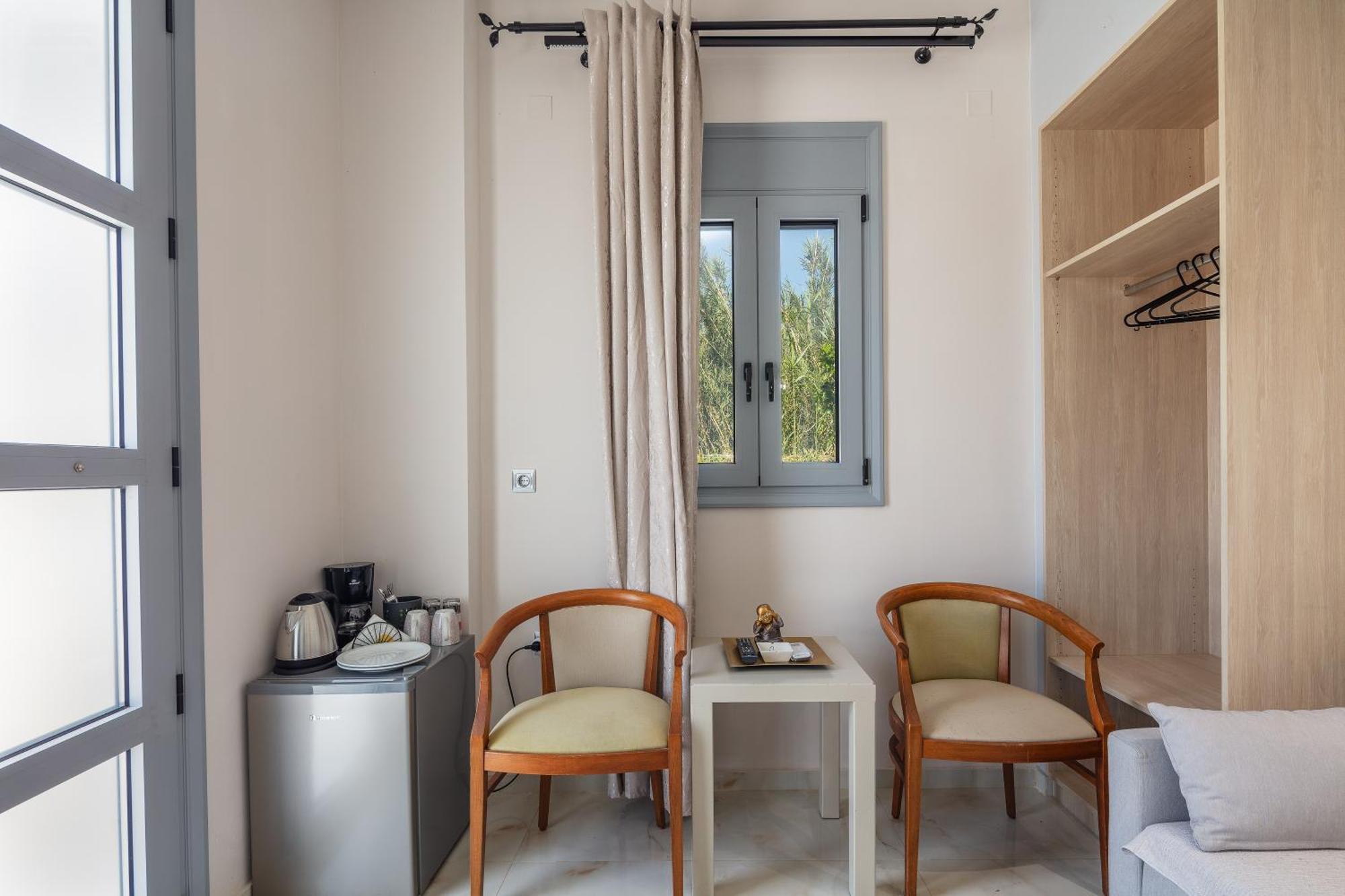 Hotel Iosifina, 80 Metres From Episkopi Beach! Dhrámia Oda fotoğraf