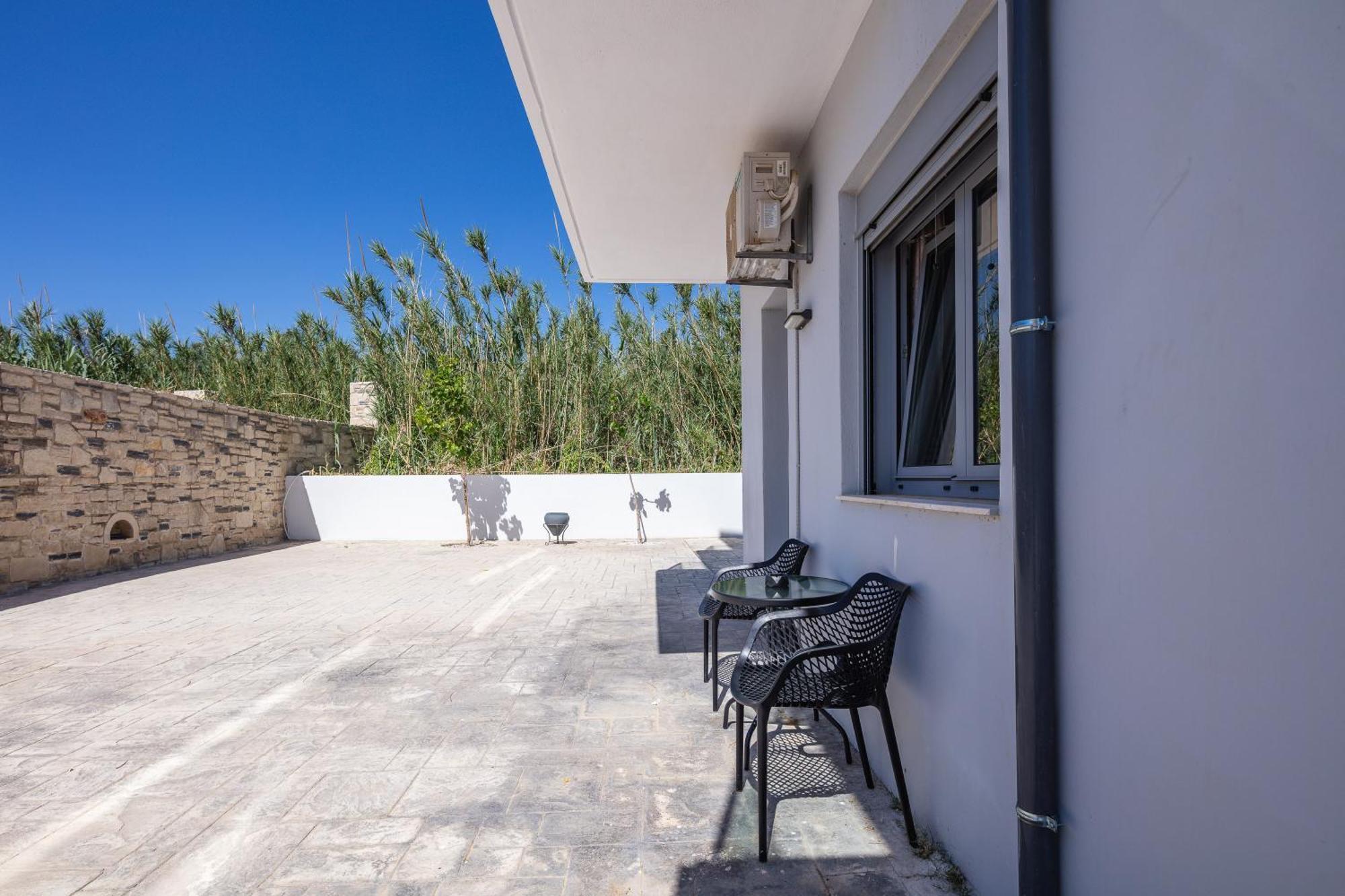 Hotel Iosifina, 80 Metres From Episkopi Beach! Dhrámia Oda fotoğraf